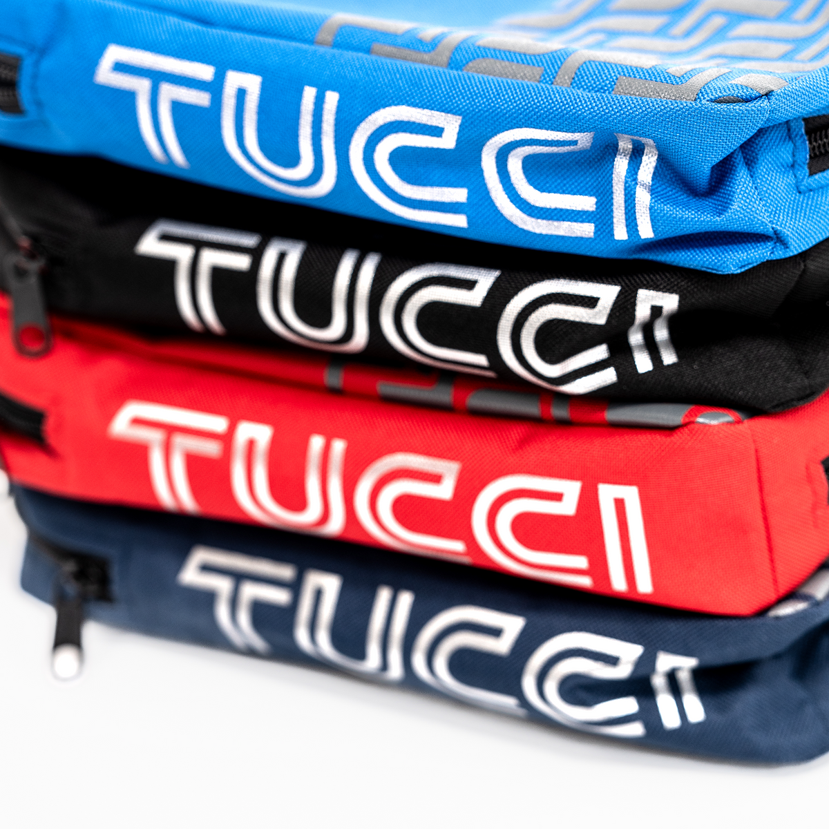 TUCCI Sliding Mitt with Storage Bag — TUCCI Mitt Lifestyle 01